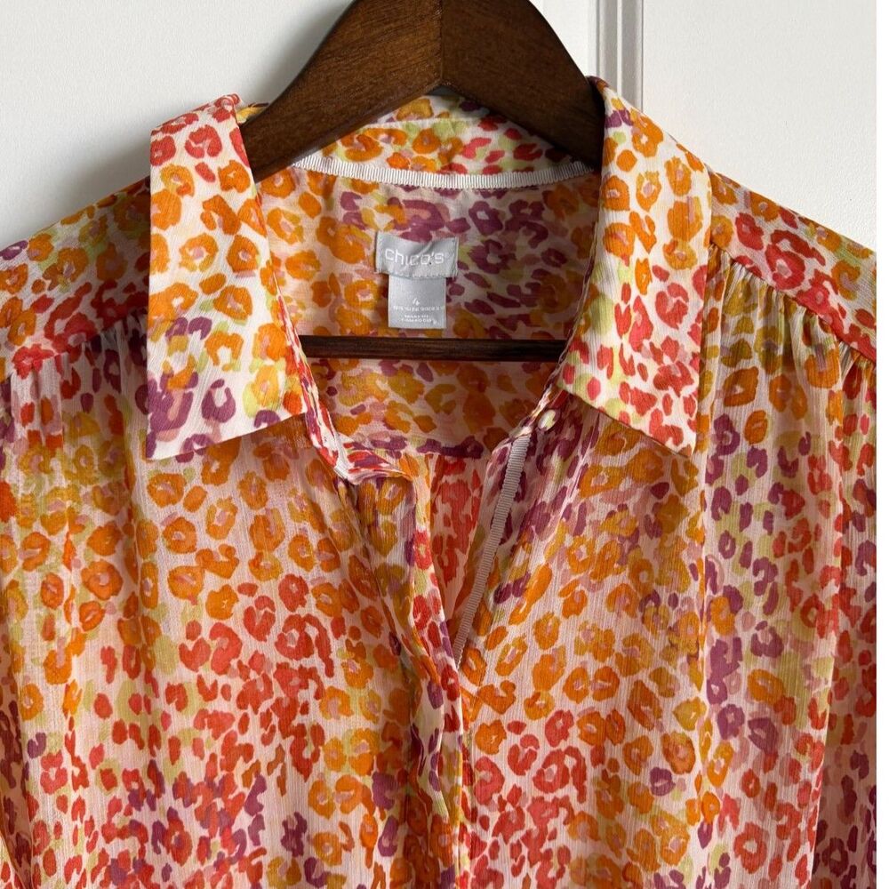 Chico’s Size 2 Colorful Leopard Print Blouse Lightweight Button Front Top - Picture 4 of 8